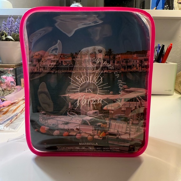 Solo En Ibiza Pink Skincare Set - Picture 3 of 4
